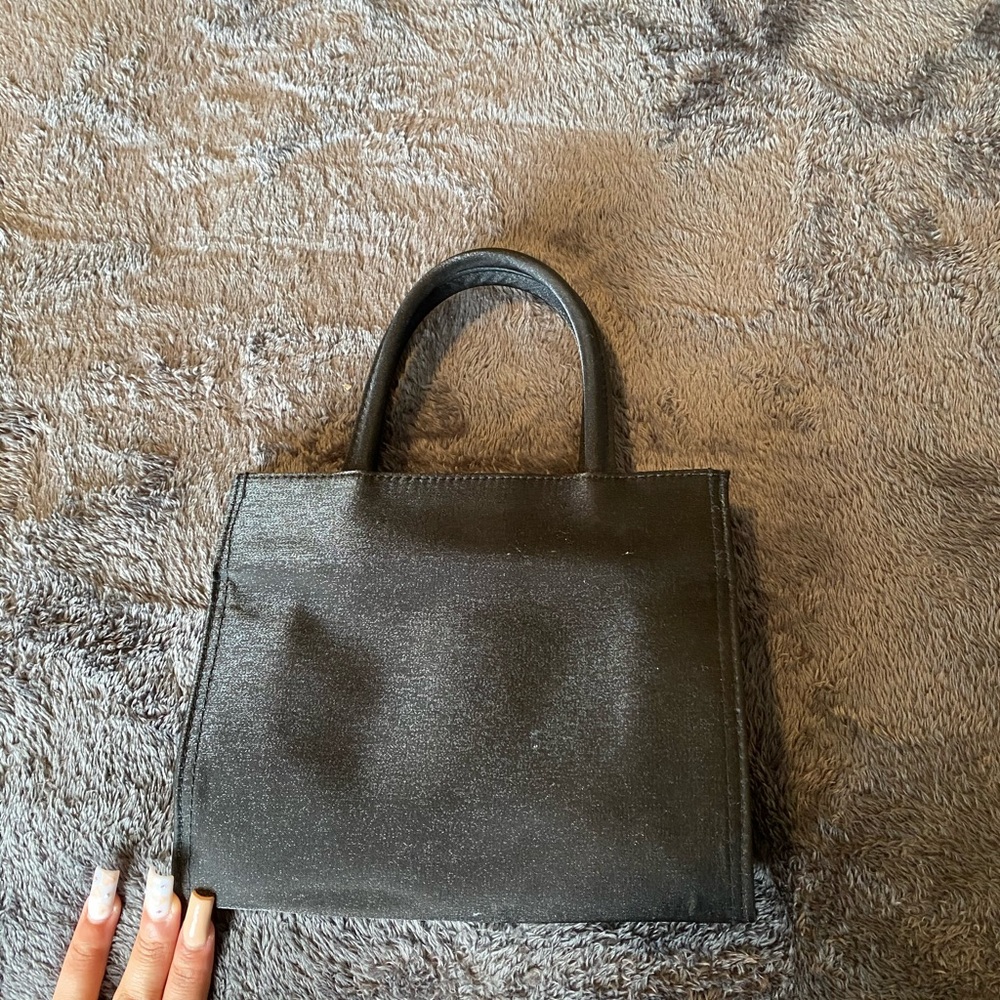 Black square shoulder bag